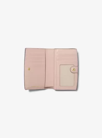 Cartera mediana Bryant de piel granulada