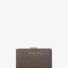Cartera mediana con el logotipo de la firma Cartera mediana con el logotipo de la firma