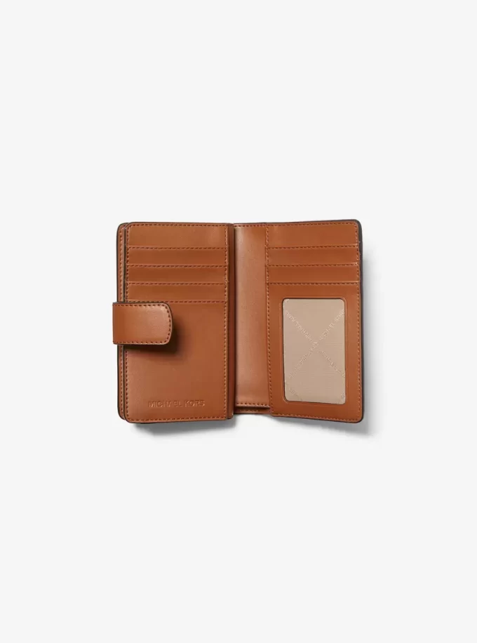 Cartera mediana con el logotipo de la firma Cartera mediana con el logotipo de la firma