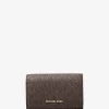 Cartera mediana con el logotipo de la firma Bryant