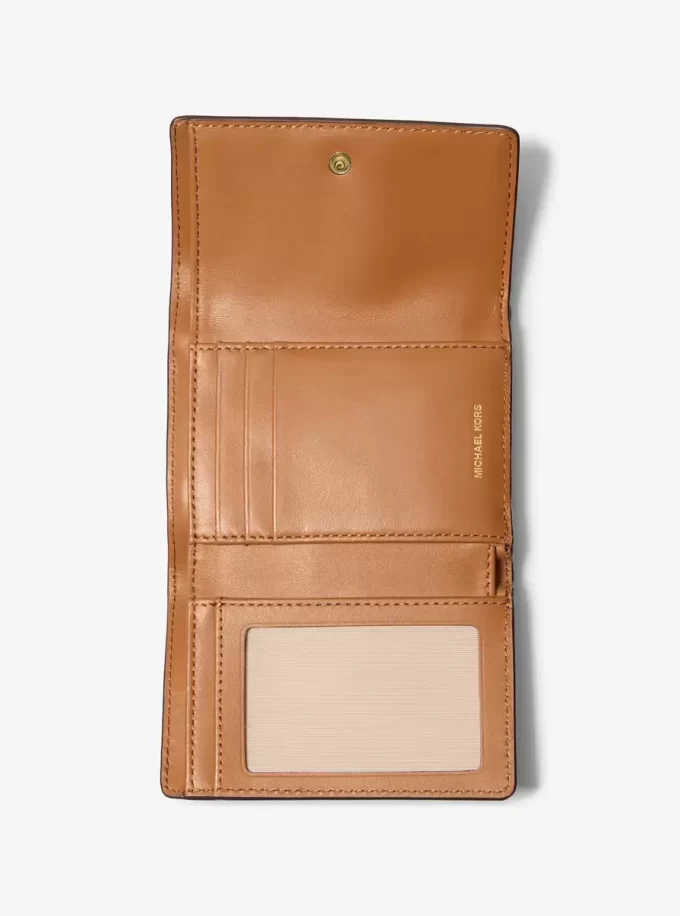 Cartera mediana con el logotipo de la firma Bryant