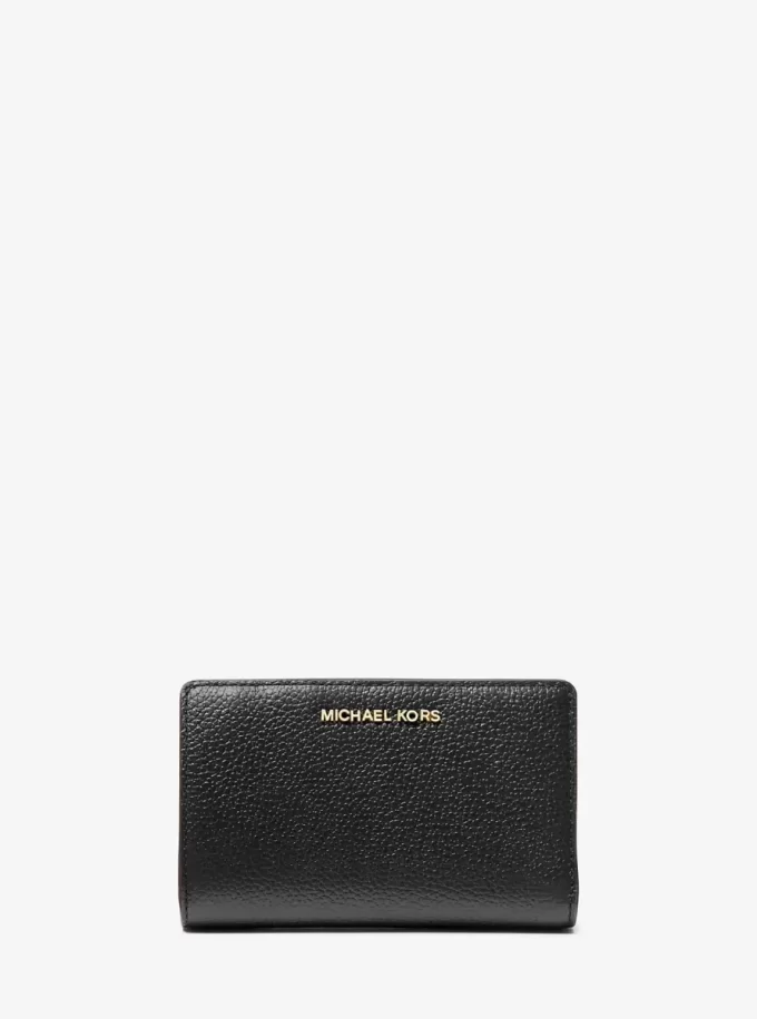 Cartera mediana de piel granulada