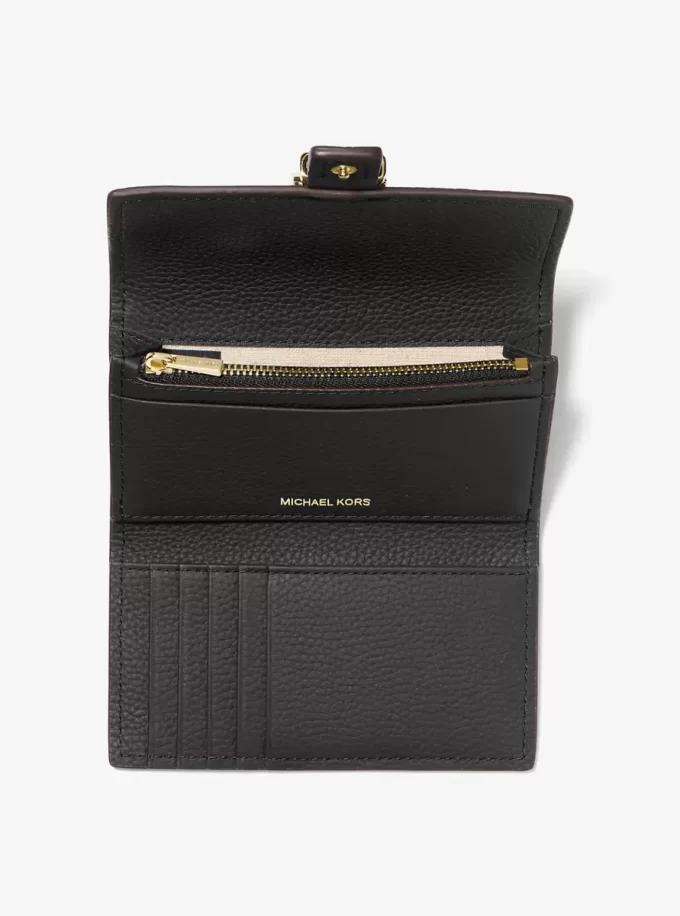 Cartera Nolita mediana de piel granulada con tres pliegues