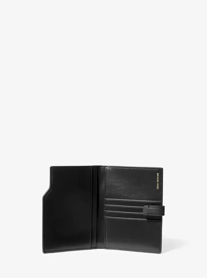 Cartera para pasaporte Jet Set de piel granulada