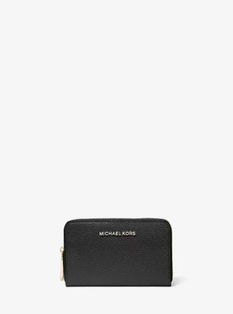 Cartera pequeña de piel granulada