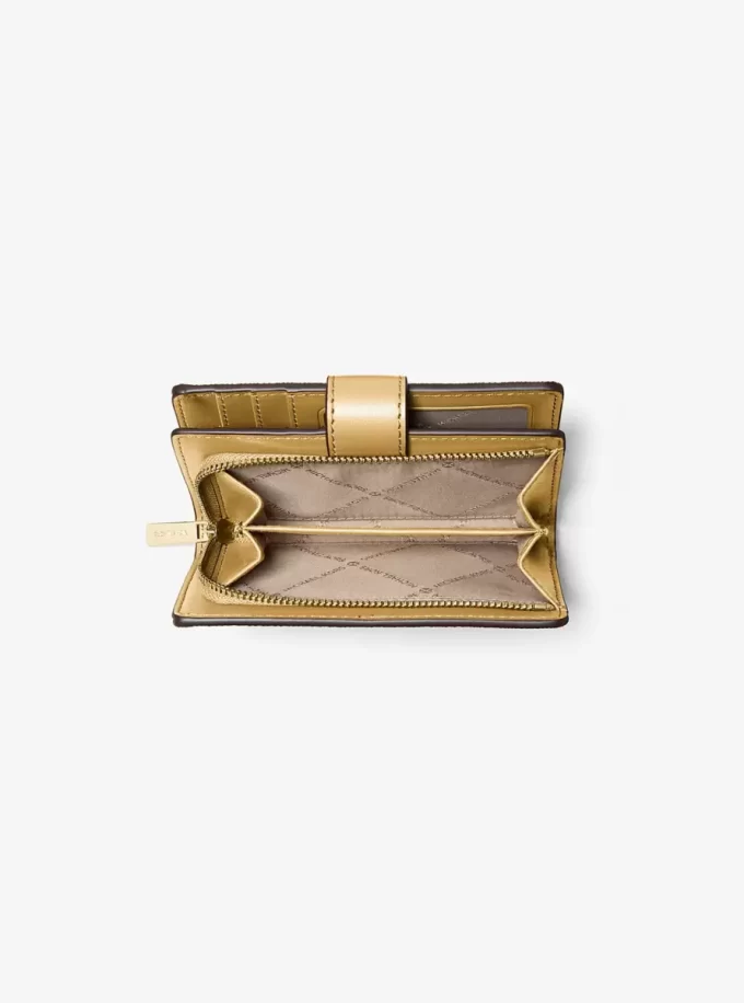 Cartera plegable mediana Jet Set de piel saffiano metalizada Cartera plegable mediana Jet Set de piel saffiano metalizada