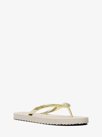 Chanclas con el logotipo de la firma