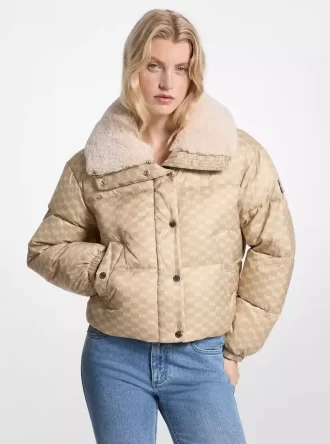 Chaqueta acolchada con estampado del logo y sherpa