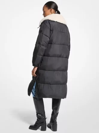 Chaqueta acolchada con ribete de piel sintética