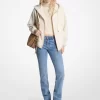 Chaqueta con capucha de sherpa