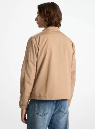 Chaqueta cortavientos resistente al agua