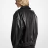 Chaqueta tipo blusón de cuero de gran tamaño