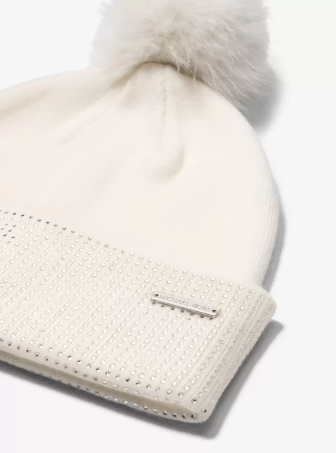 Conjunto de gorro y bufanda de punto adornados Conjunto de gorro y bufanda de punto adornados