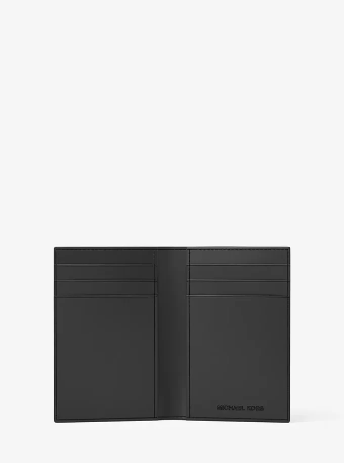 Estuche plegable para tarjetas con el logotipo metálico de Cooper grabado en relieve Estuche plegable para tarjetas con el logotipo metálico de Cooper grabado en relieve