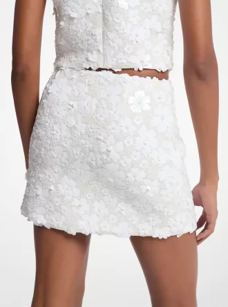 Falda de buceo con adornos florales