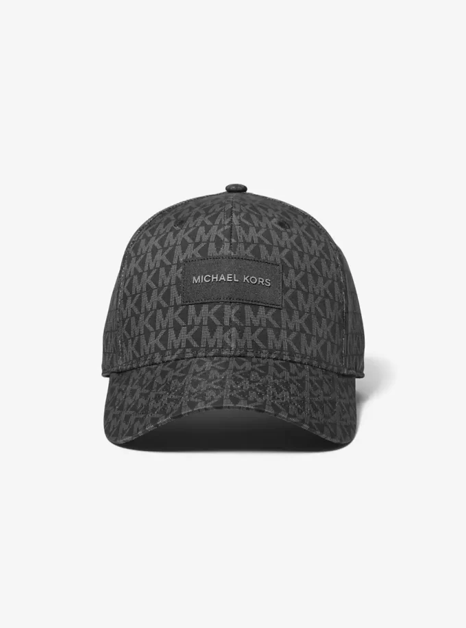 Gorra de béisbol con el logo de la firma Gorra de béisbol con el logo de la firma