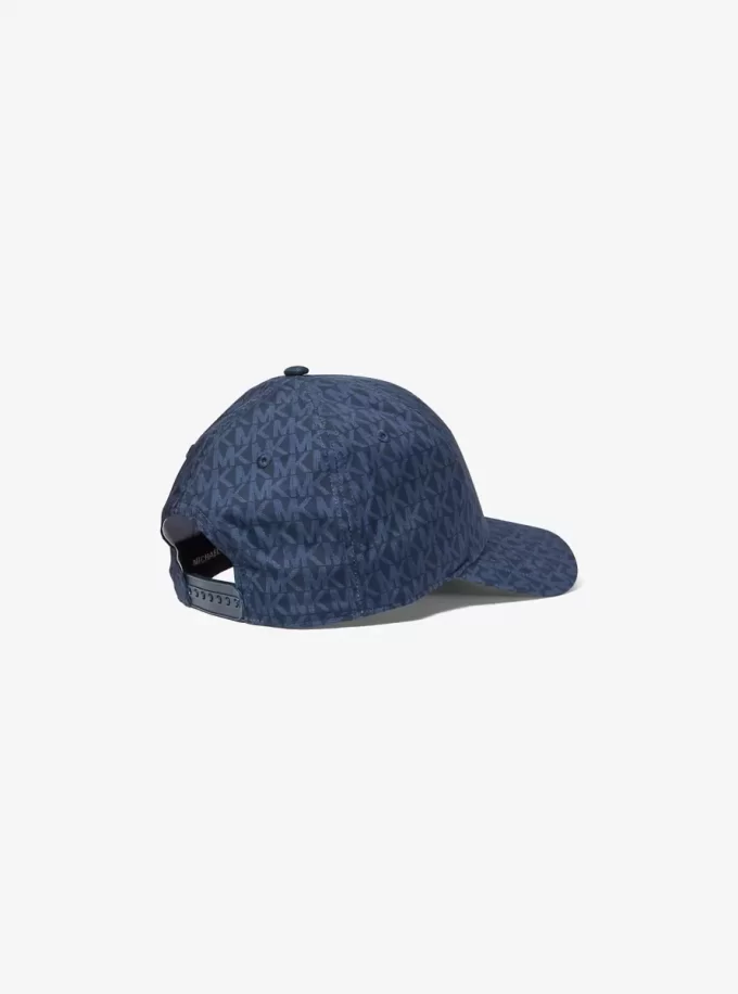 Gorra de béisbol con el logo de la firma Gorra de béisbol con el logo de la firma