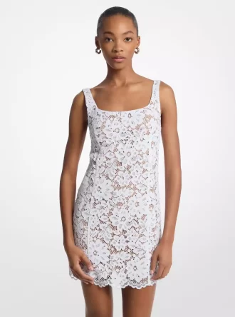 Minivestido de encaje floral con cordón y tachuelas