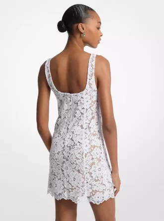 Minivestido de encaje floral con cordón y tachuelas