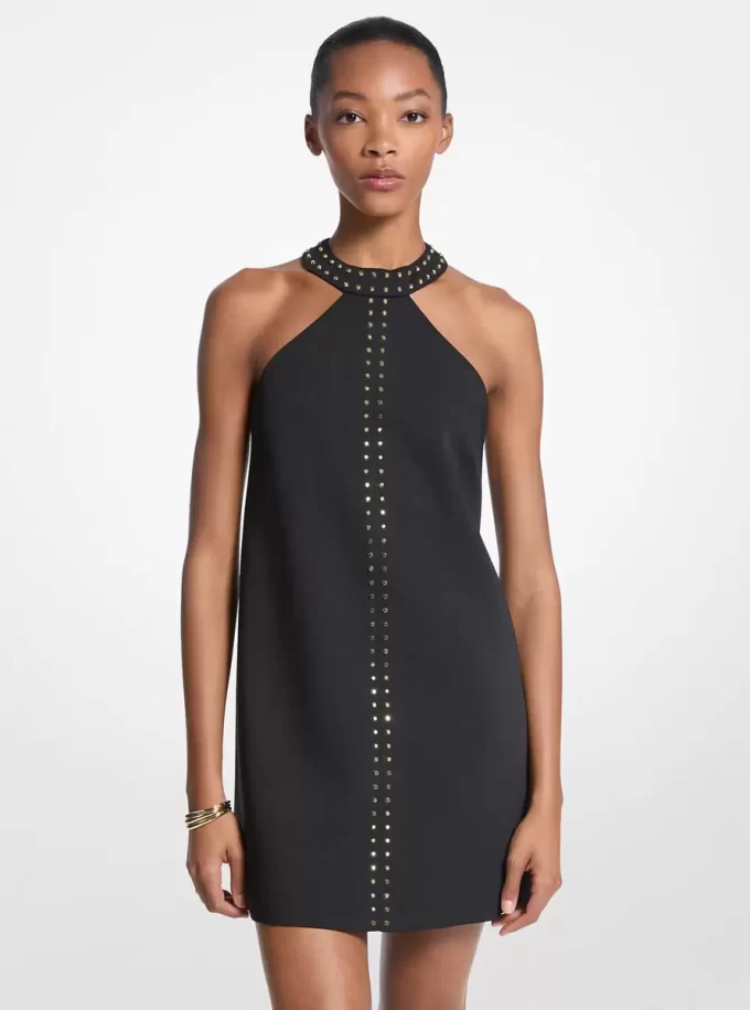 Minivestido halter de crepé elástico con tachuelas Minivestido halter de crepé elástico con tachuelas