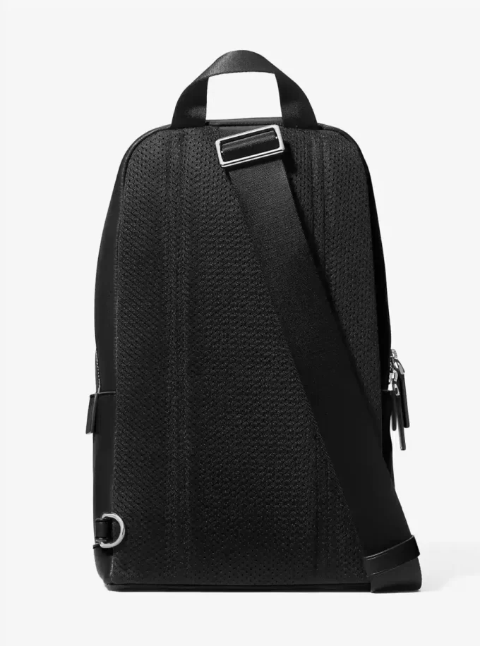 Mochila bandolera de cuero granulado Cooper Mochila bandolera de cuero granulado Cooper