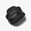Mochila bandolera mediana con logotipo gráfico de Cooper Mochila bandolera mediana con logotipo gráfico de Cooper