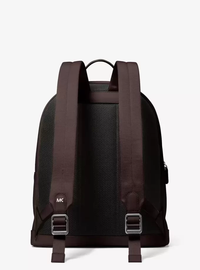 Mochila Edison de piel de grano cruzado resistente a arañazos