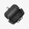 Mochila mediana Cooper con logotipo metálico en relieve Mochila mediana Cooper con logotipo metálico en relieve