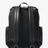 Mochila mediana Cooper con logotipo metálico en relieve Mochila mediana Cooper con logotipo metálico en relieve