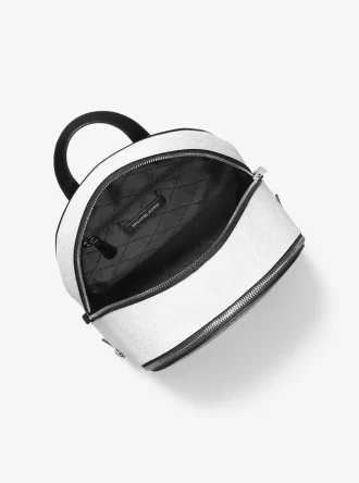 Mochila mediana Rhea con logotipo metálico de la firma