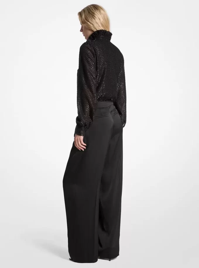 Mono con cuello de lazo de satén y jacquard con clip metálico Mono con cuello de lazo de satén y jacquard con clip metálico