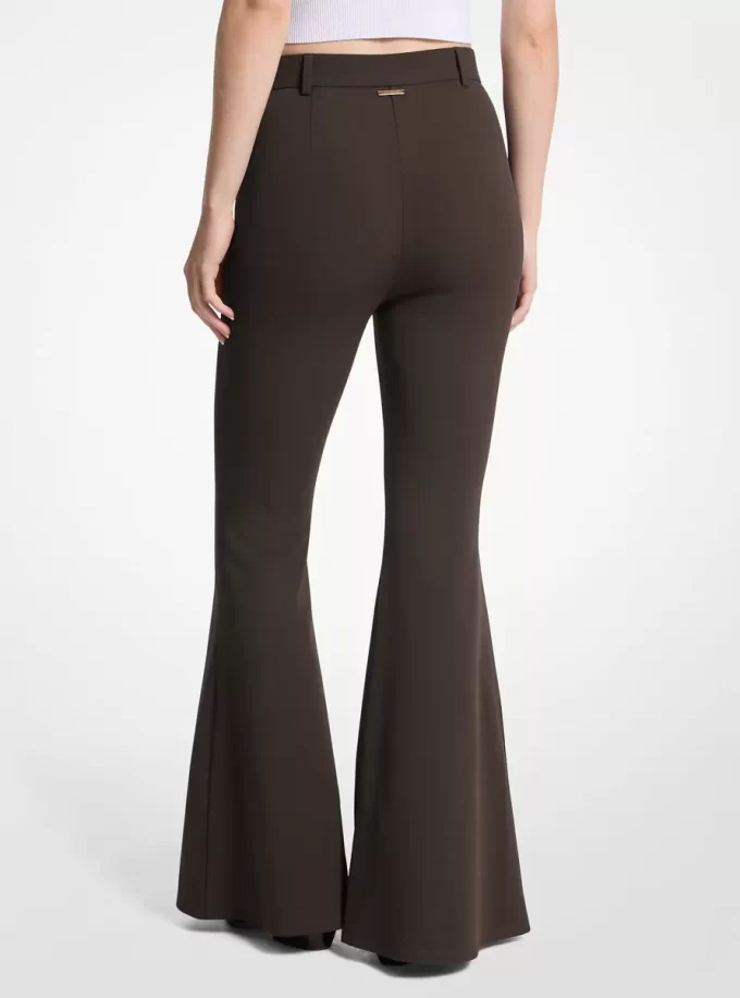 Pantalón acampanado de crepé elástico