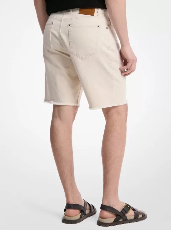 Pantalones cortos de mezclilla deshilachados Pantalones cortos de mezclilla deshilachados