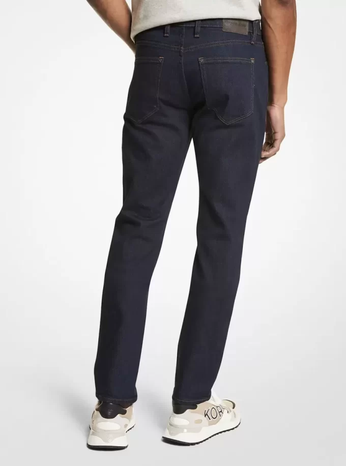 Pantalones vaqueros ajustados de mezclilla elástica Pantalones vaqueros ajustados de mezclilla elástica
