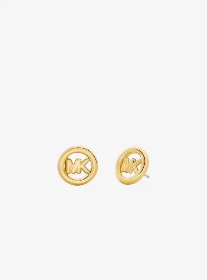 Pendientes de botón con dije de logo pequeño Pendientes de botón con dije de logo pequeño
