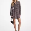 Vestido camisero de georgette con estampado floral y fruncido