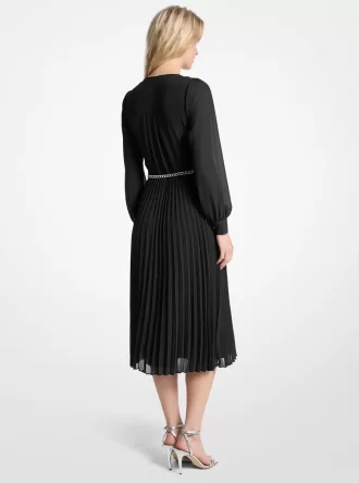 Vestido camisero plisado con cinturón de georgette
