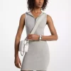 Vestido con capucha de viscosa elástica acanalada