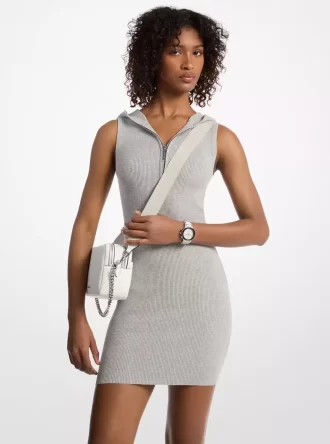 Vestido con capucha de viscosa elástica acanalada