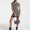 Vestido con capucha y estampado jacquard con el logo MK2000