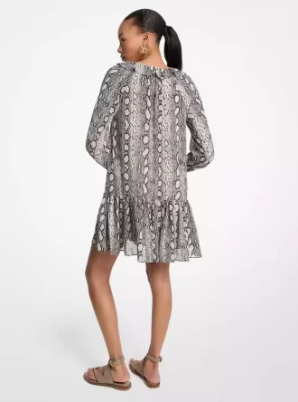 Vestido corto con volantes y estampado de serpiente de georgette