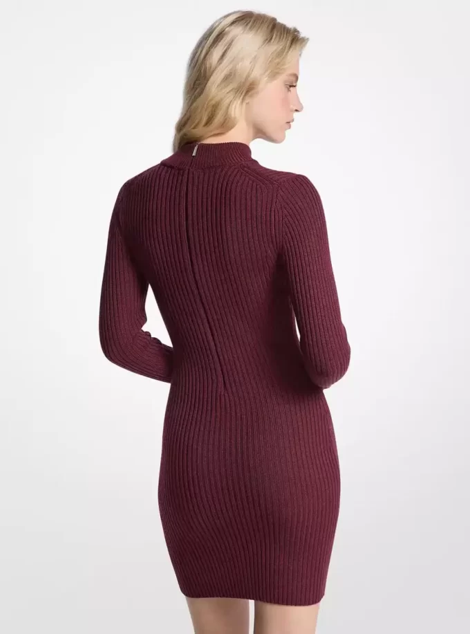 Vestido de cuello alto de lana elástica acanalada