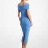 Vestido de punto elástico con hombros descubiertos