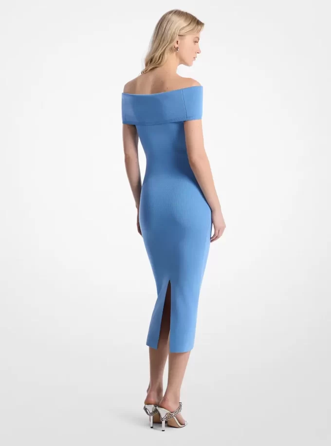 Vestido de punto elástico con hombros descubiertos