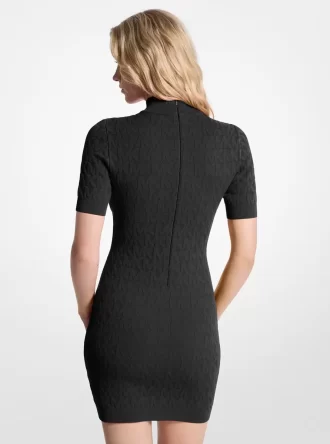 Vestido de punto jacquard con cuello alto y logo