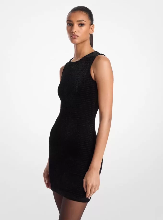Vestido de terciopelo fruncido