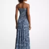 Vestido escalonado de georgette con estampado floral y fruncido