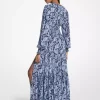 Vestido largo de georgette con estampado paisley y fruncido