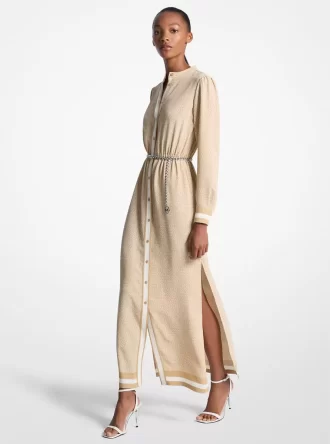 Vestido largo de satén con cinturón y estampado de logotipo