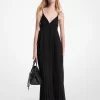 Vestido largo plisado de georgette